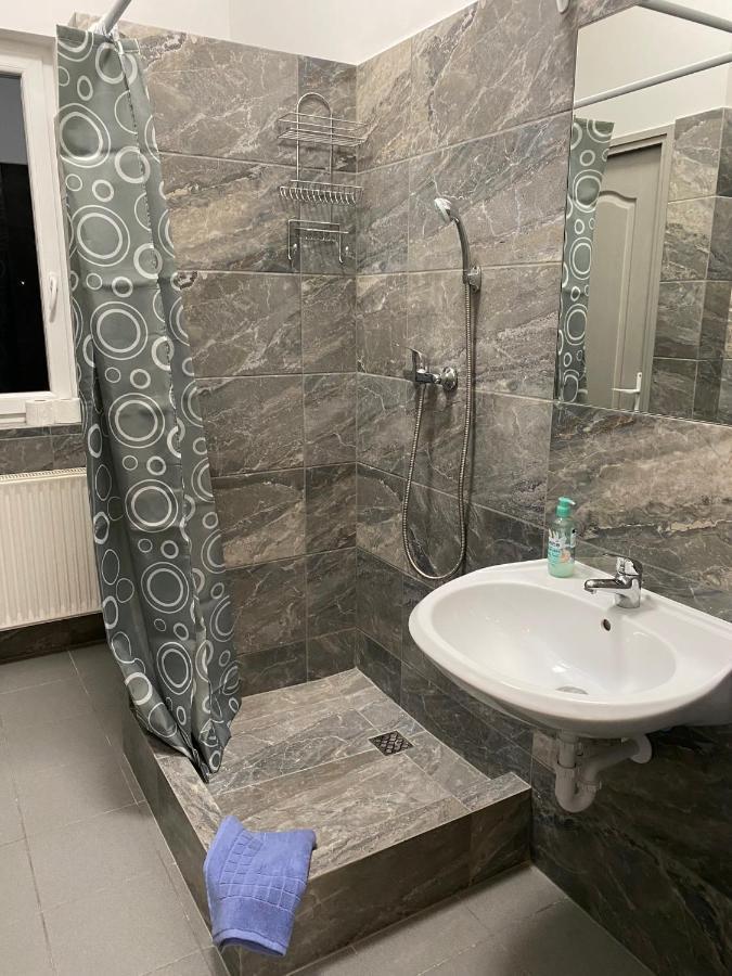 Tocc Apartman Gyal Bagian luar foto
