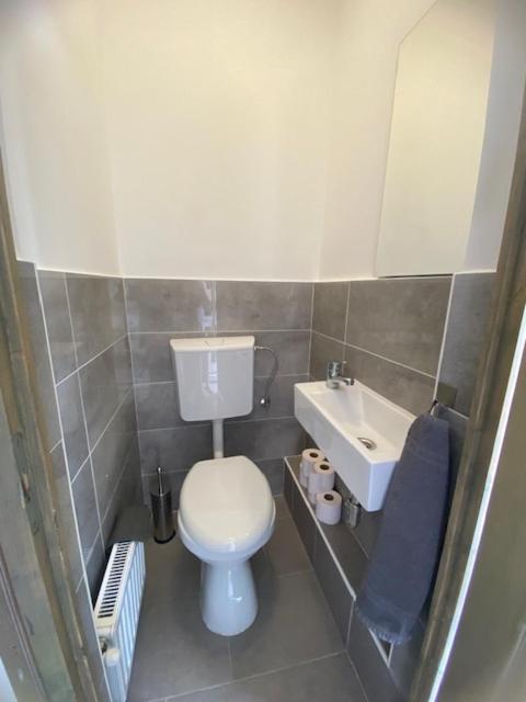 Tocc Apartman Gyal Bagian luar foto